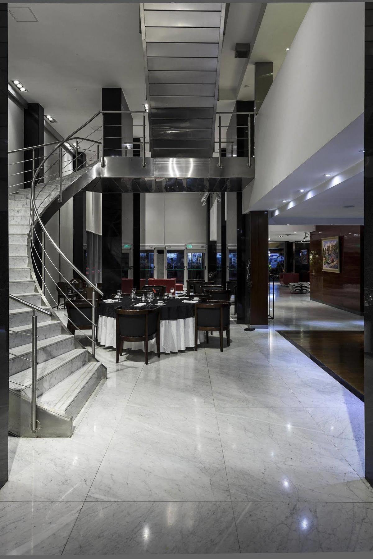 Ros Tower Hotel โรซาริโอ ภายนอก รูปภาพ